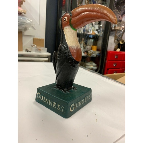 CAST IRON GUINNESS TOUCAN FIGURE BAR FIGURINE SIGN ADVERTISING MANTIQUES